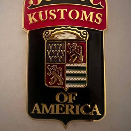 *MEMBERS ONLY* Crest Fender Badge
