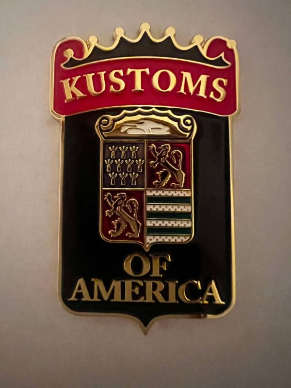 *MEMBERS ONLY* Crest Fender Badge